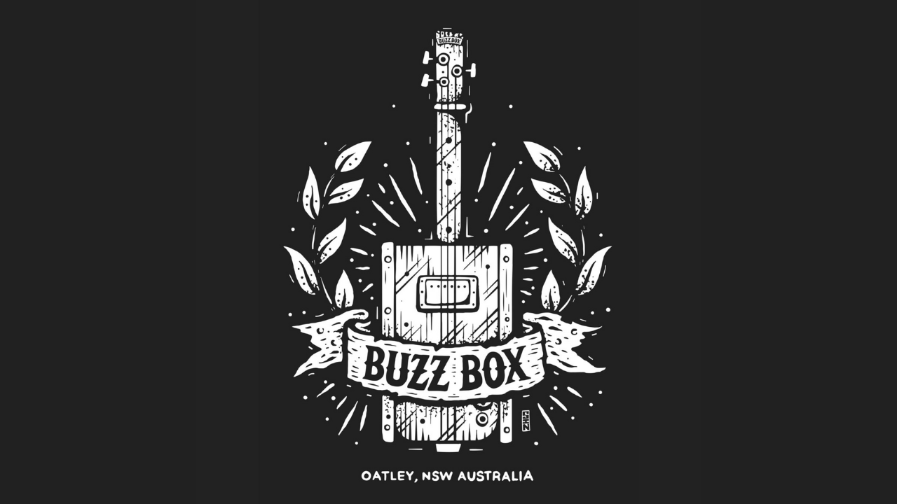 Buzz Box Touring with Road Case - Three String