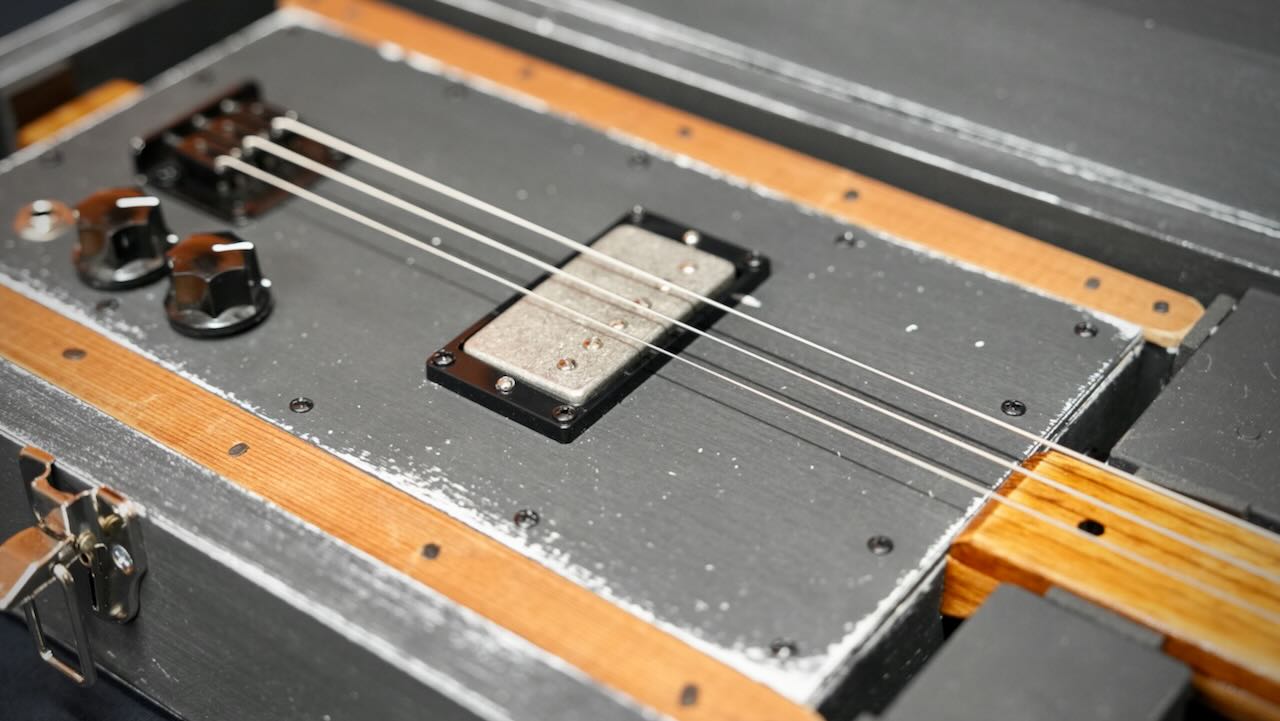 Buzz Box Touring with Road Case - Three String