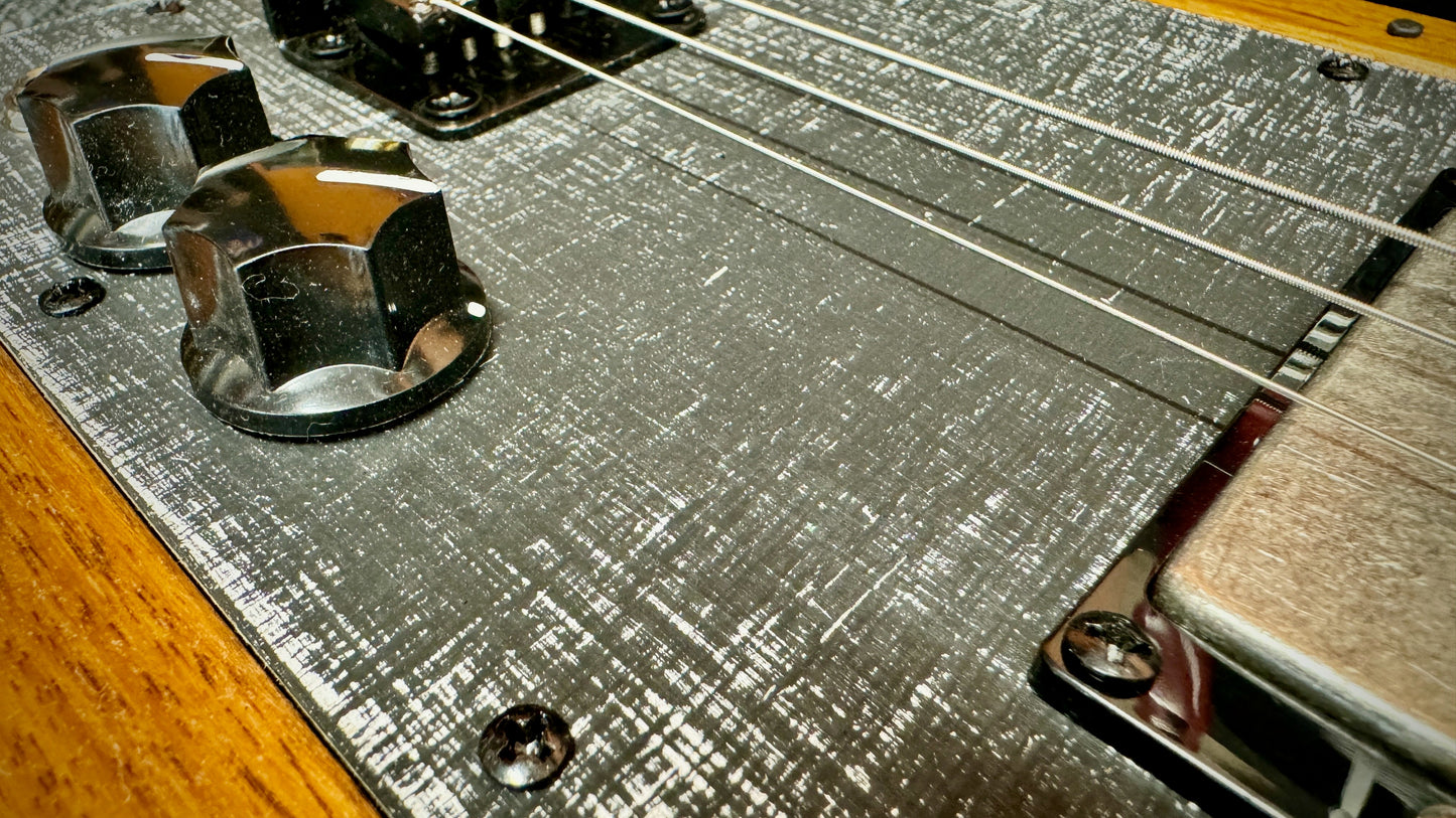 Buzz Box Touring with Road Case - Three String